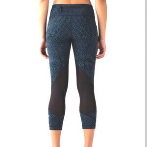 Lululemon Pace Rival Crop 18" Mesh Heavy Workout Capri Legging Women's Size 2